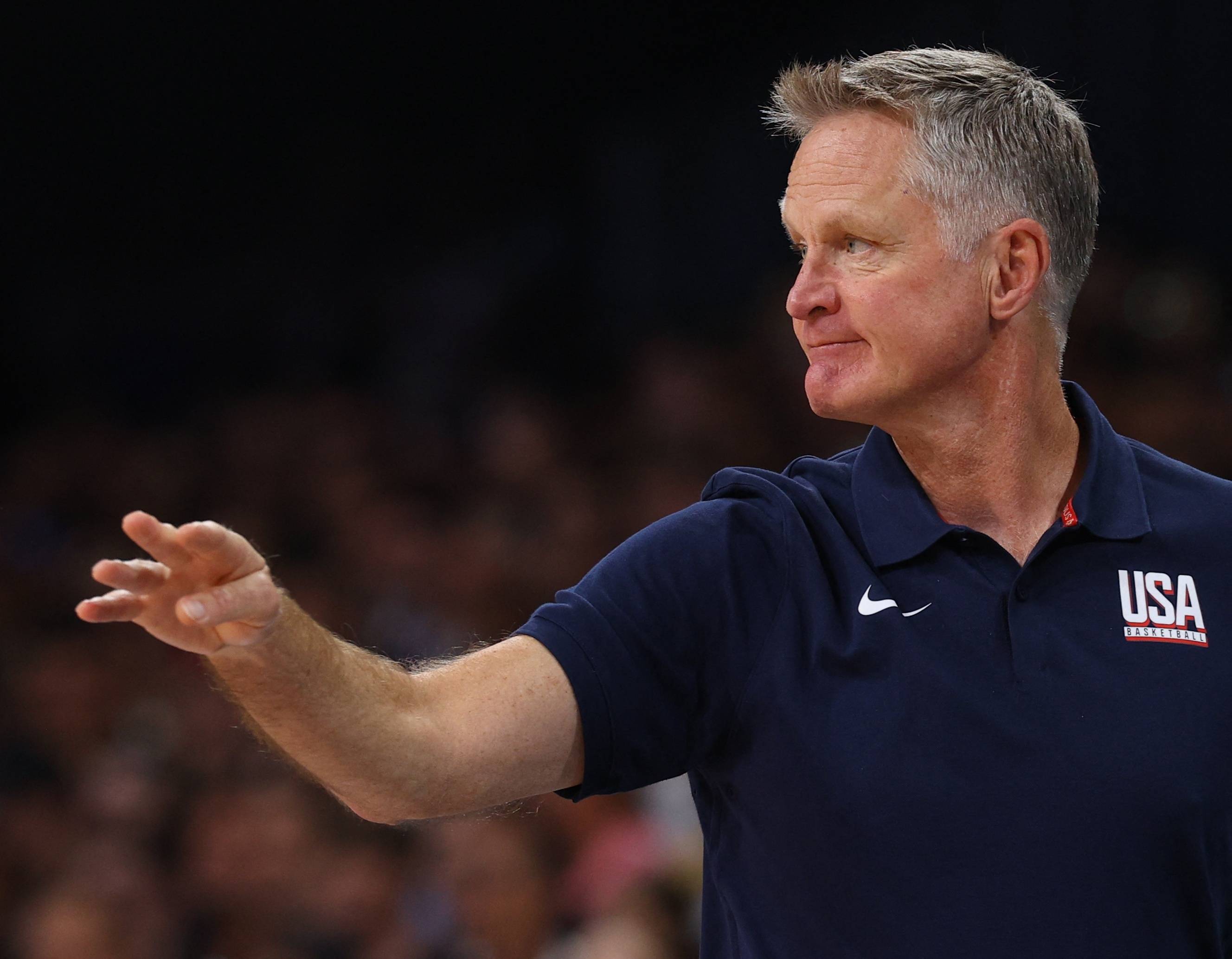 勇士逆转德国男篮，库里爆发神勇