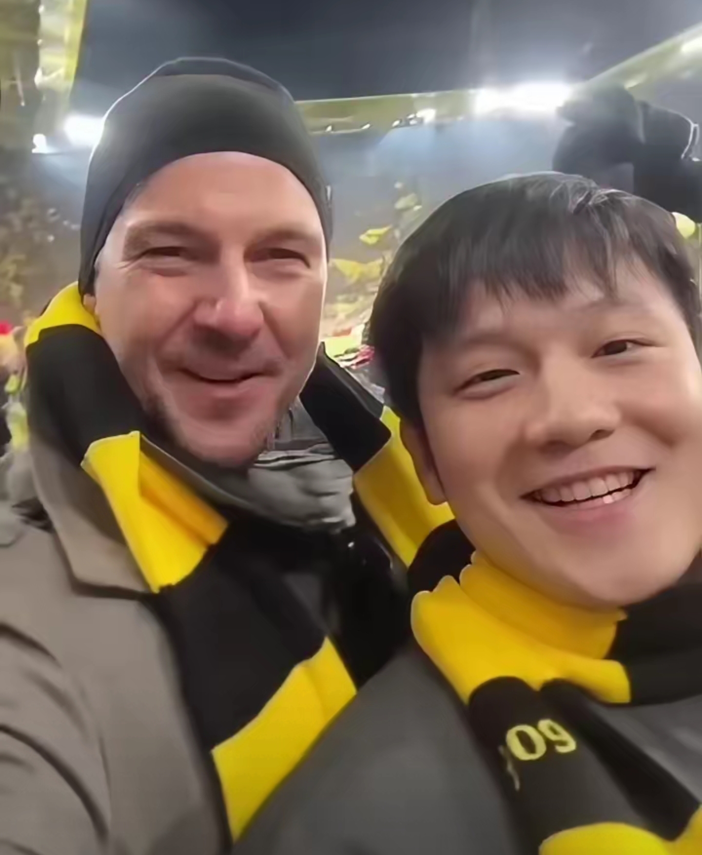 英国乒乓球队鏖战日本乒乓球队，波尔高光表现