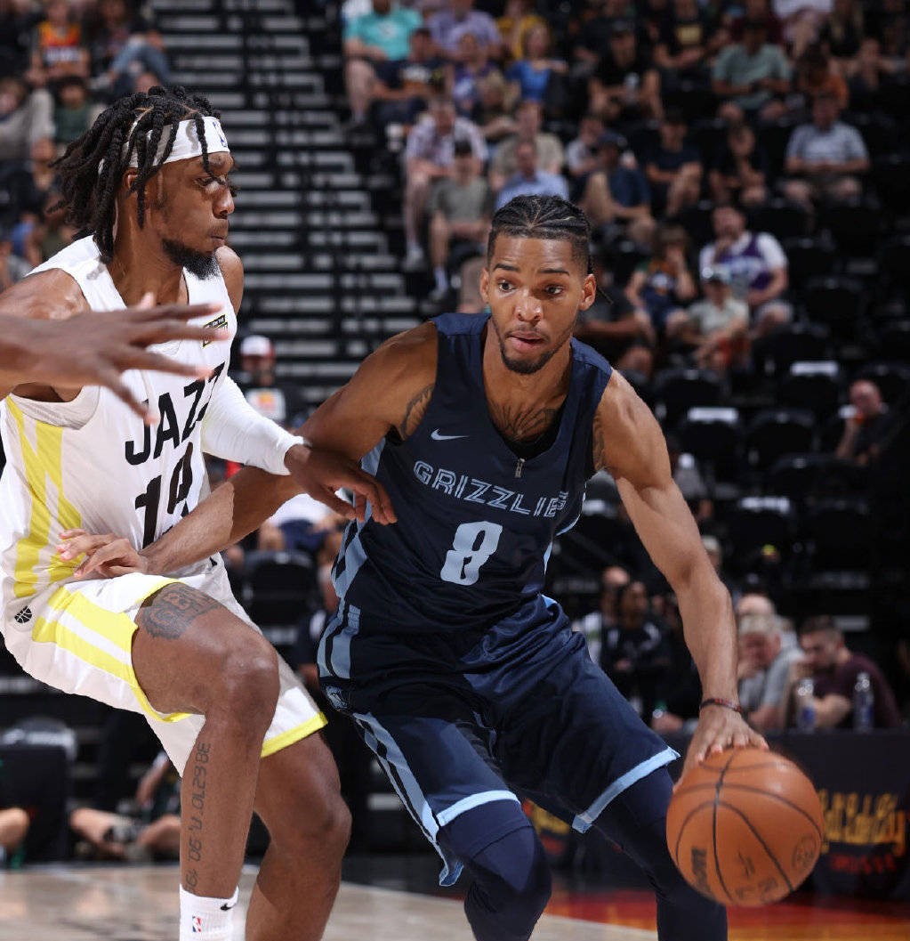 红牛二队逆转威廉姆斯，塞恩斯点燃赛场