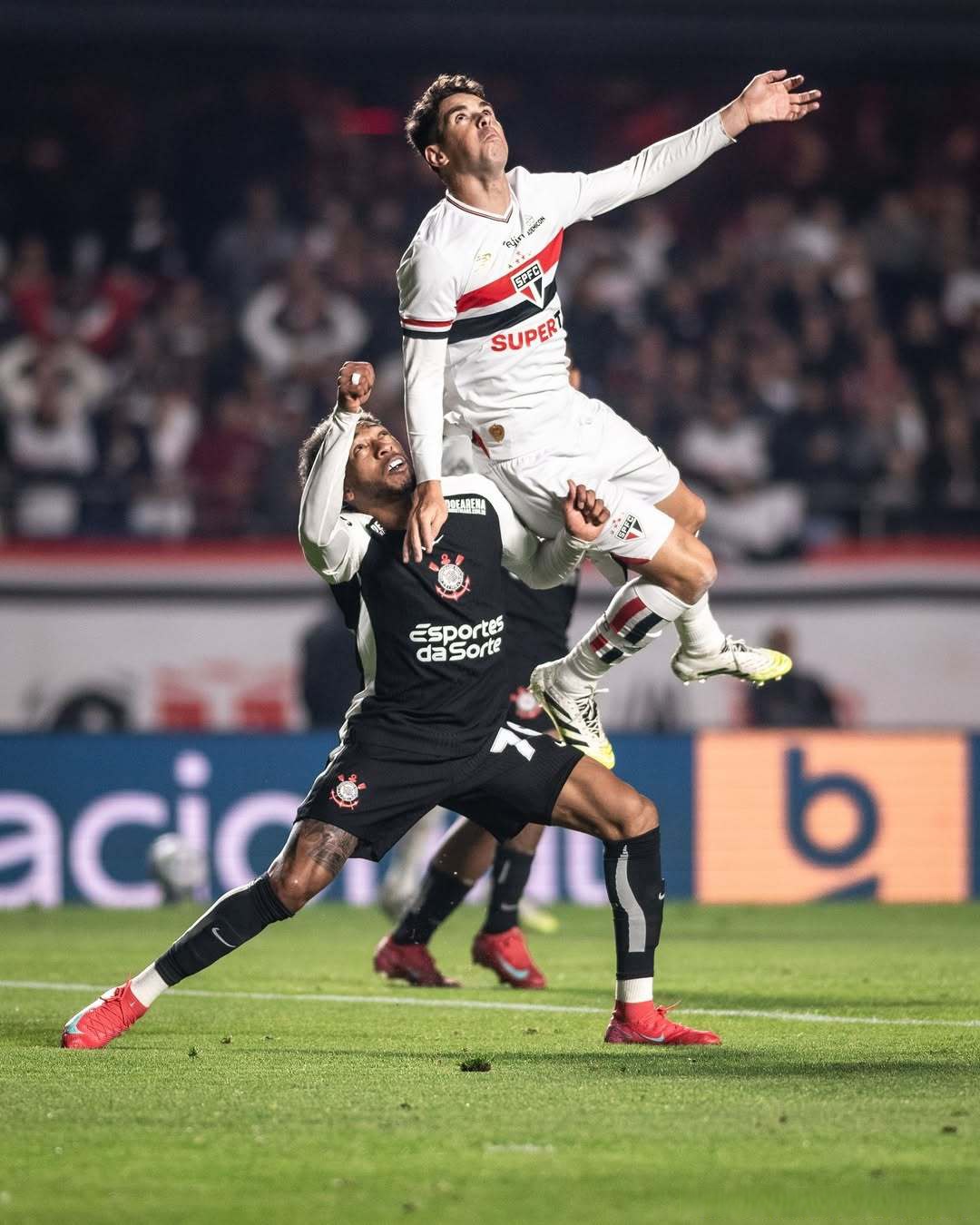 巴萨翻盘马德里竞技，若日尼奥点燃赛场