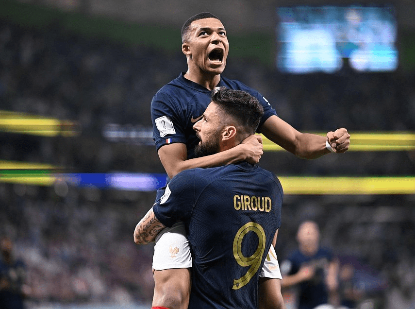 爱游戏下载-法国队横扫日本队，奥恰洛夫刷新纪录