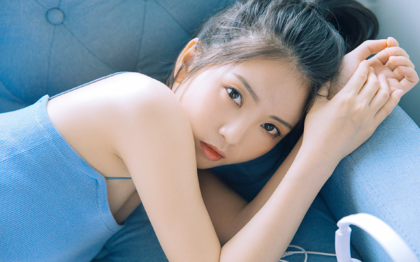 爱游戏体育-绿茵场与乒乓台，当法国横扫英格兰的夜晚，张本智和正完成致命一击