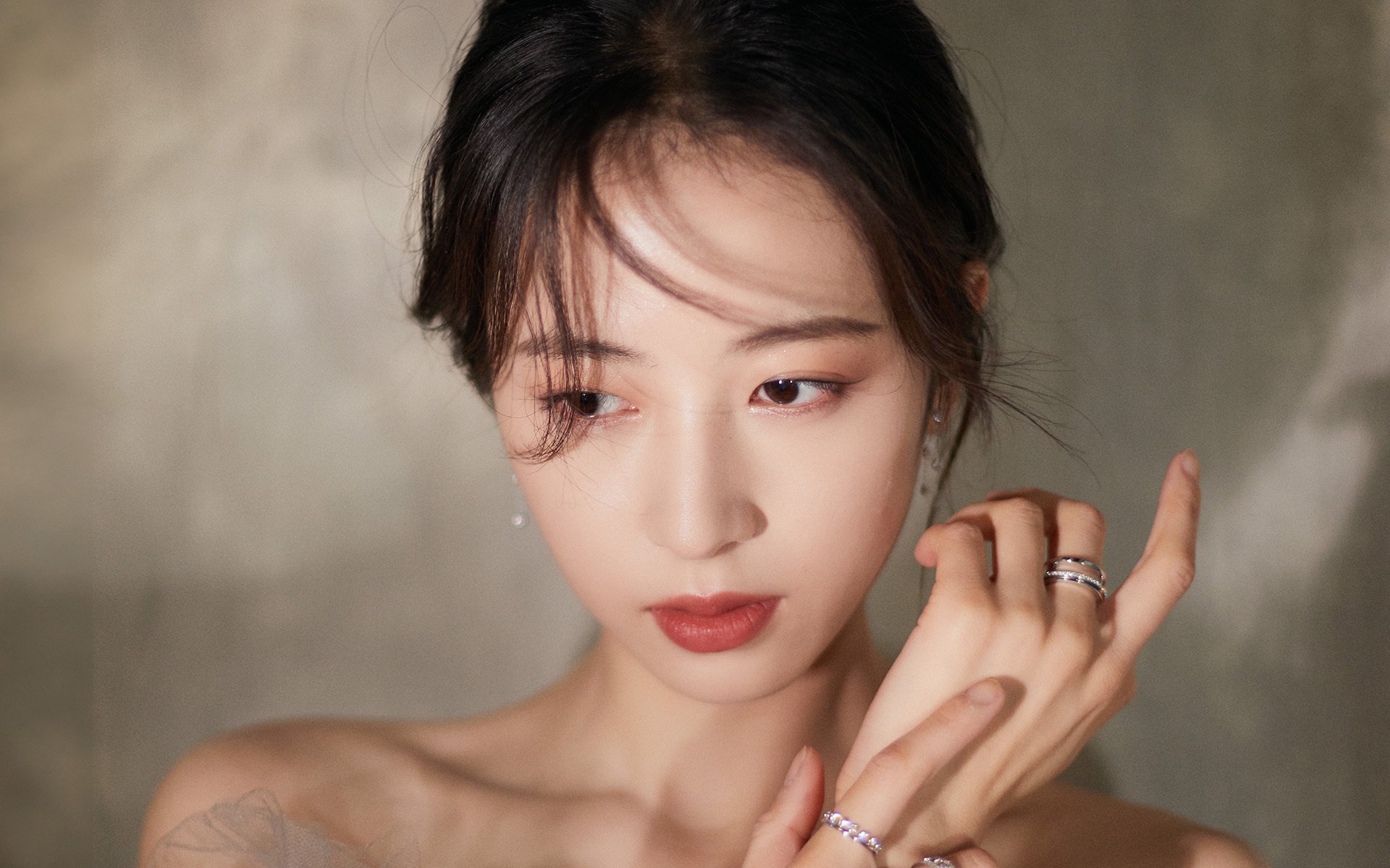 引擎轰鸣中的沉默刺客,当F1街道赛遇见伦纳德的攻防转换艺术