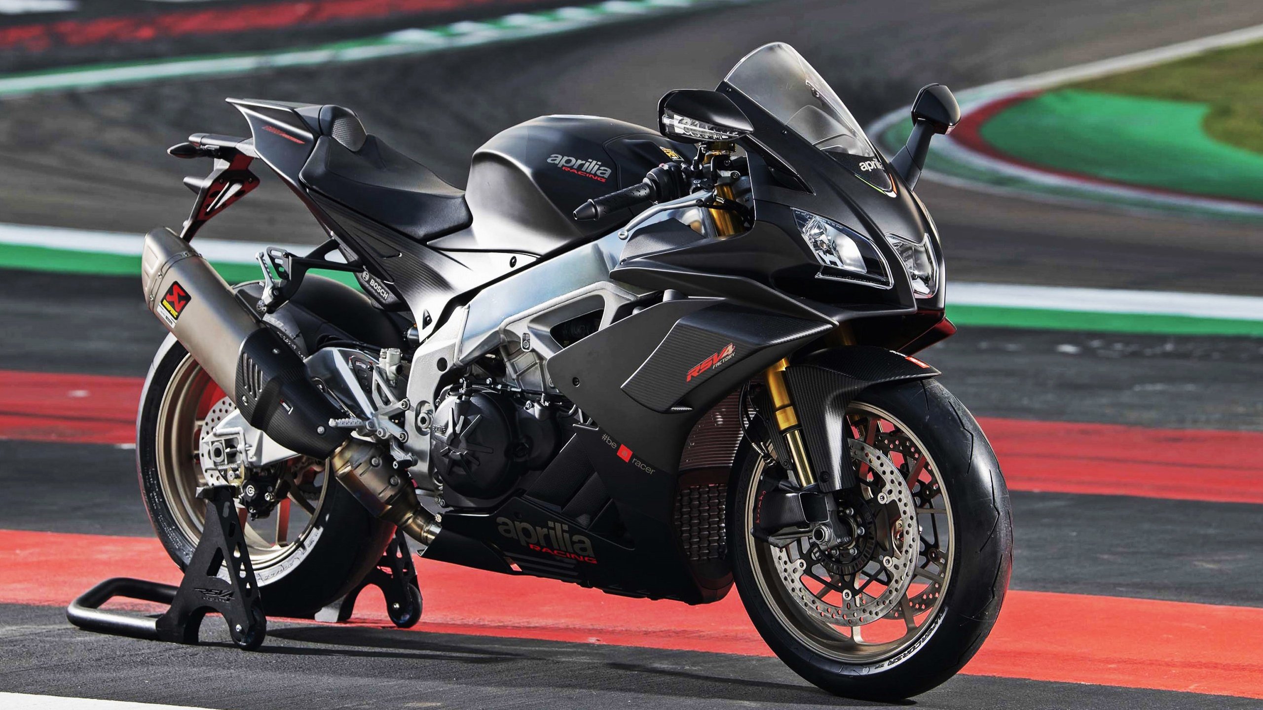 在蝴蝶翅膀扇动的风中，当巴斯托尼的传球遇上巴拉圭的闪电